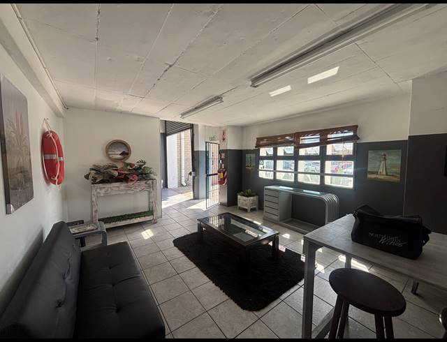 202M² WAREHOUSE TO LET IN AIRPORT INDUSTRIA